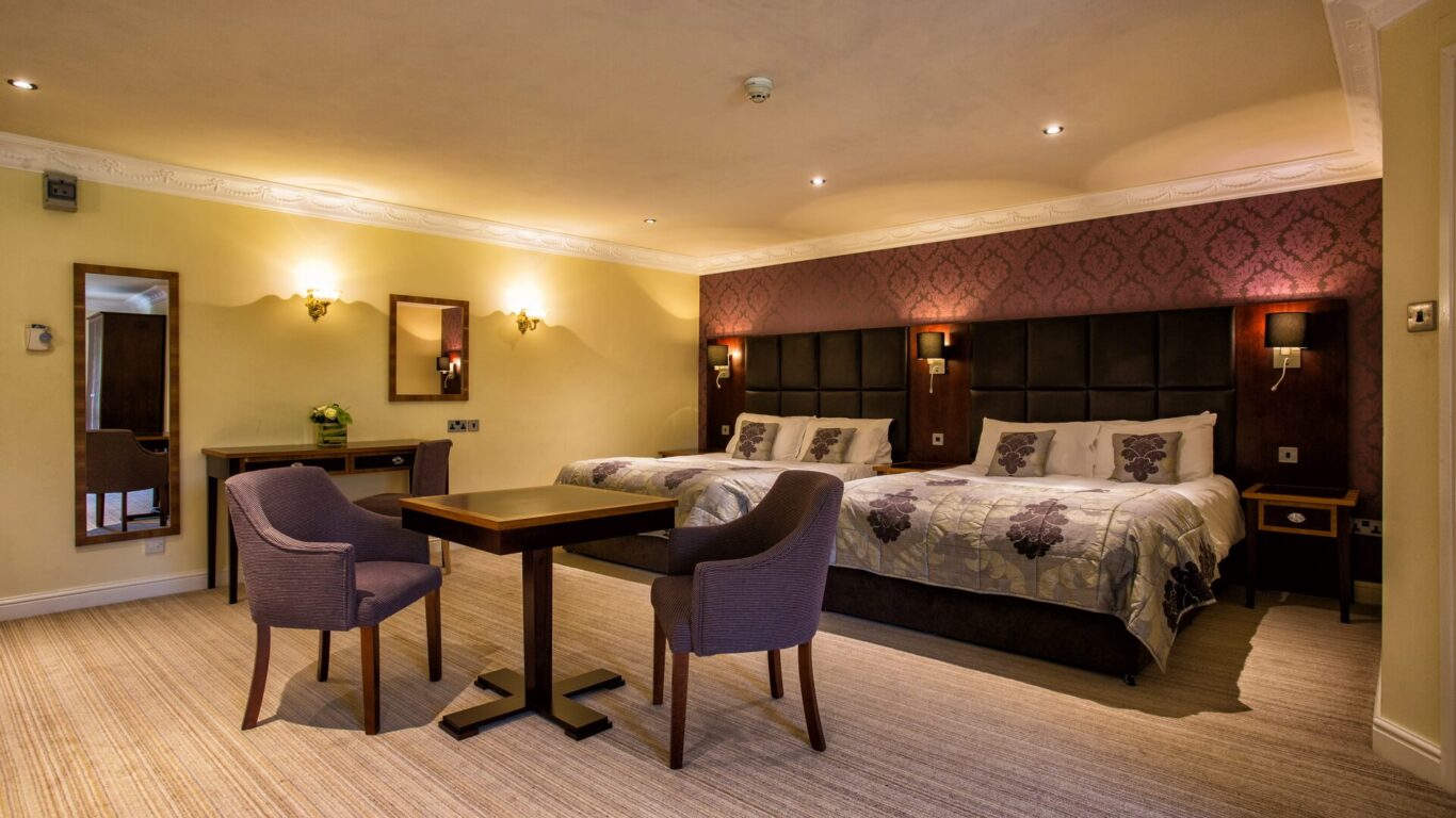 Bedrooms Family room Hotel