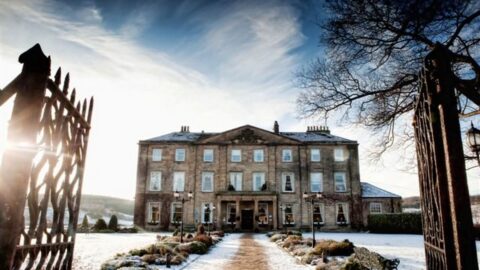 Walton-Hall-Walton-Hall-Snow