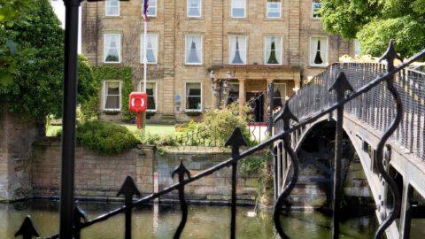 Walton-Hall-new-tarrif-card-photo-of-hall-with-bridge-2