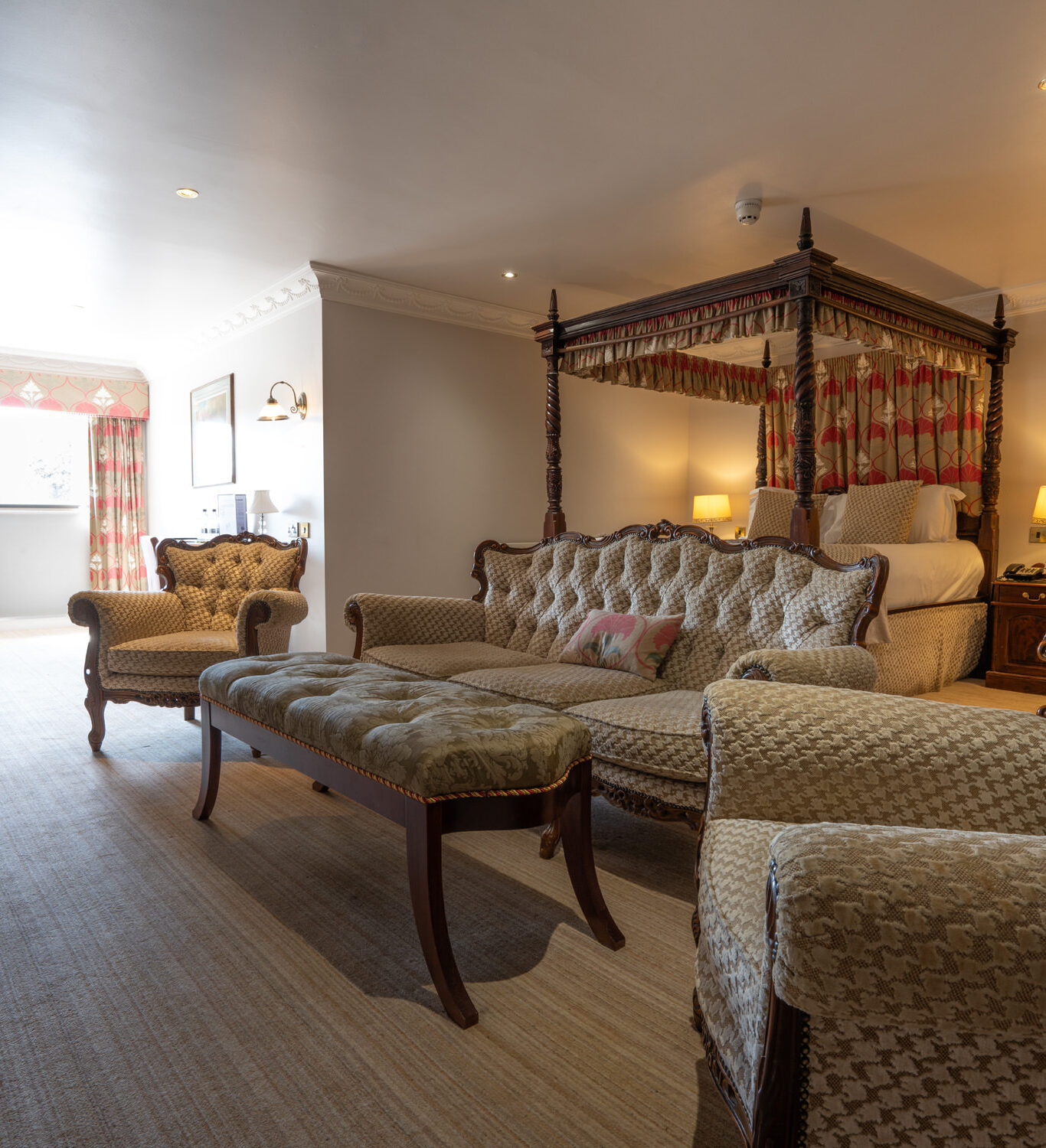 Deluxe Room 8